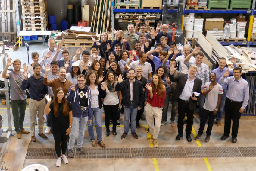 Group photo of the participants of the GRK 2250/1 International Summer School in the Alfred-Hütter Laboratory